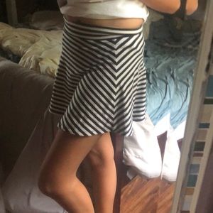 Kids Black and white skirt